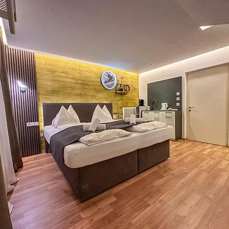 Luna Zillertal Apart Otel 3*