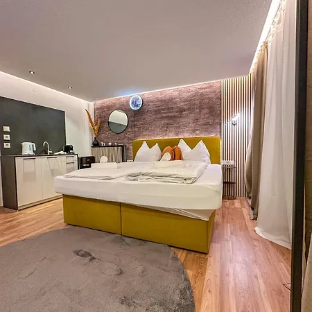 Luna Zillertal Apartmanhotel Hippach