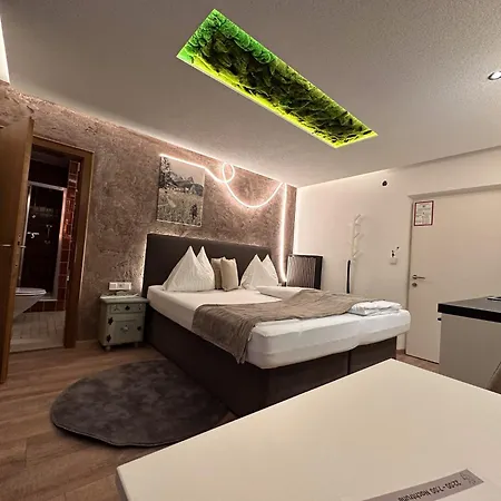Luna Zillertal Apart Otel Hippach